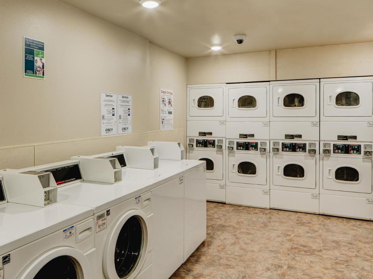 Woodspring Suites Tulsa Eksteriør billede