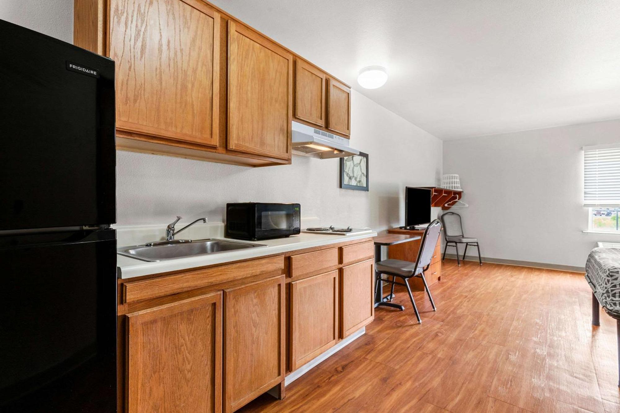 Woodspring Suites Tulsa Eksteriør billede
