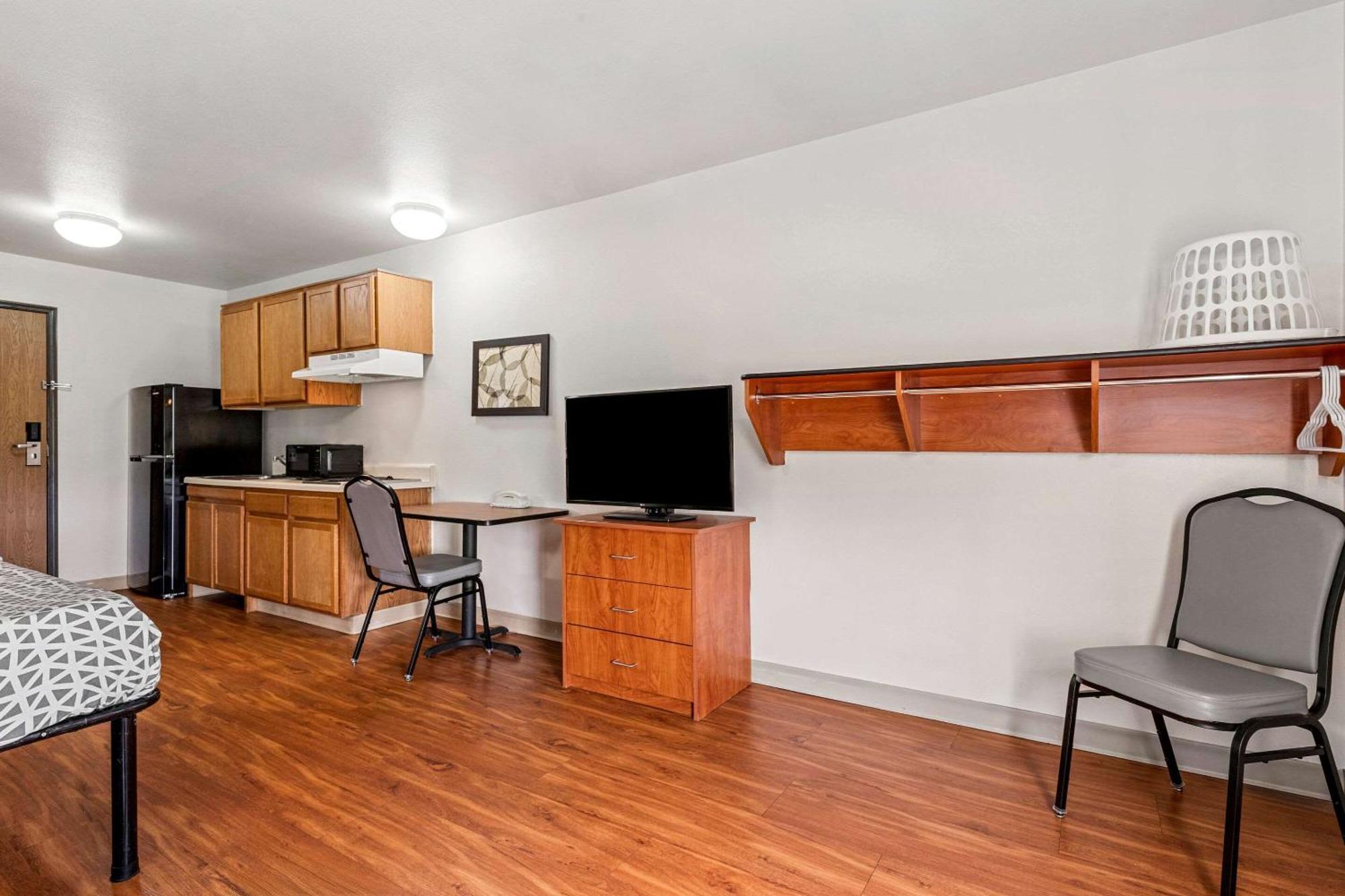 Woodspring Suites Tulsa Eksteriør billede