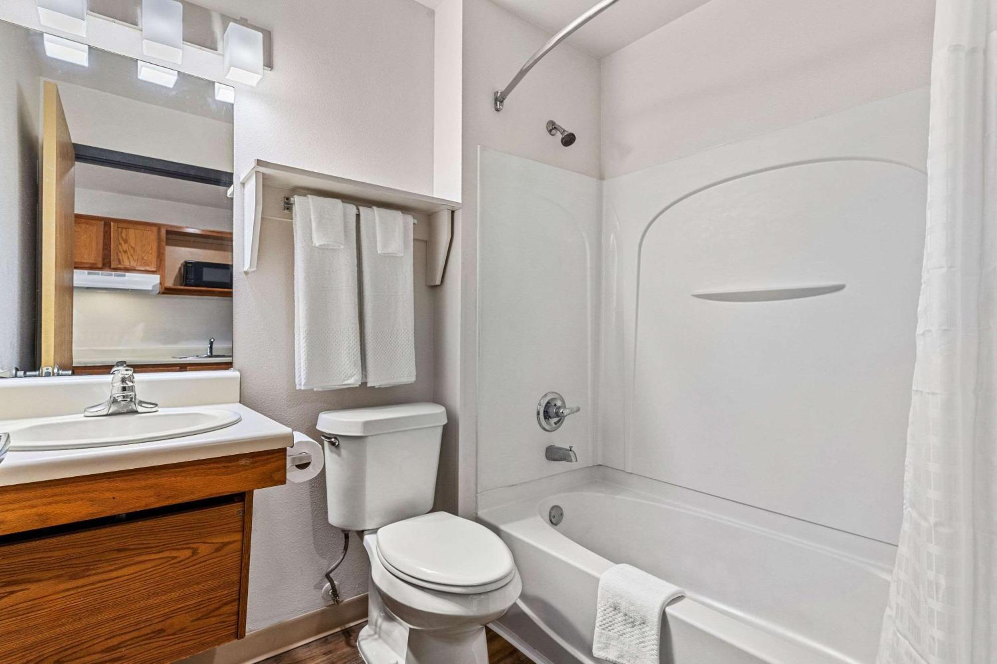 Woodspring Suites Tulsa Eksteriør billede