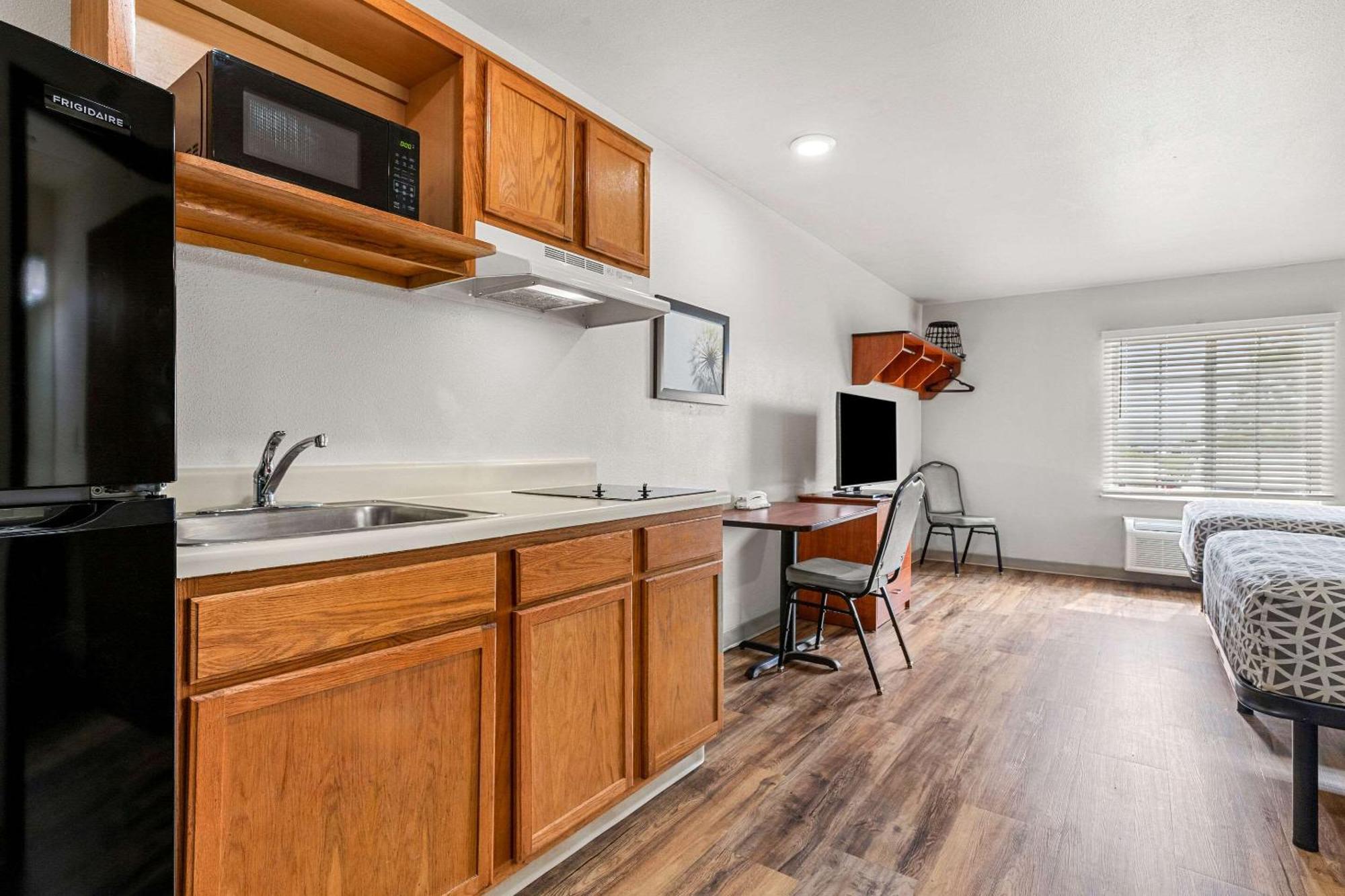 Woodspring Suites Tulsa Eksteriør billede
