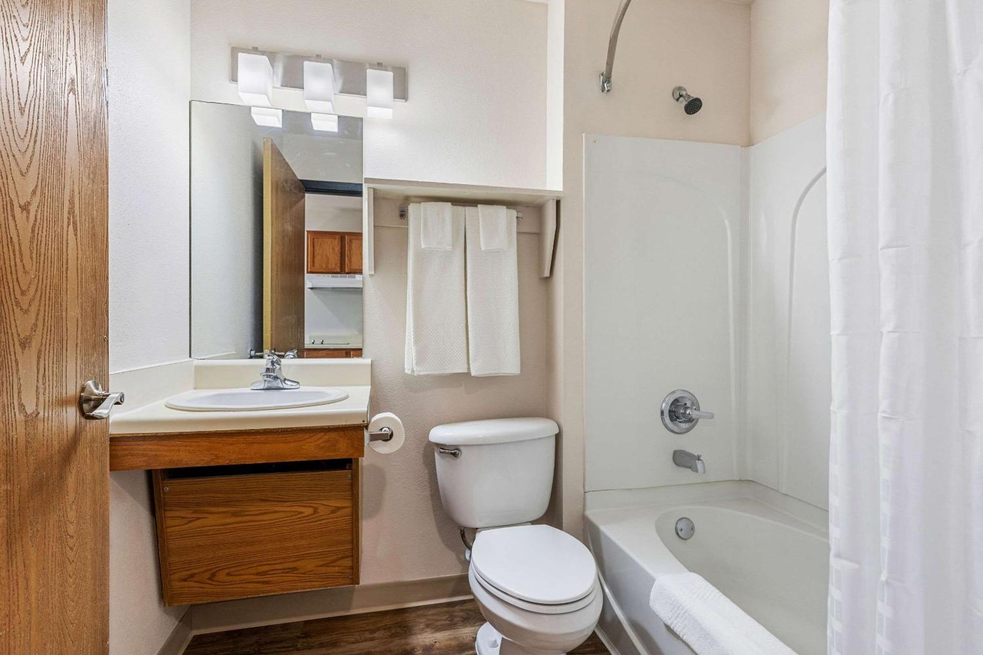 Woodspring Suites Tulsa Eksteriør billede