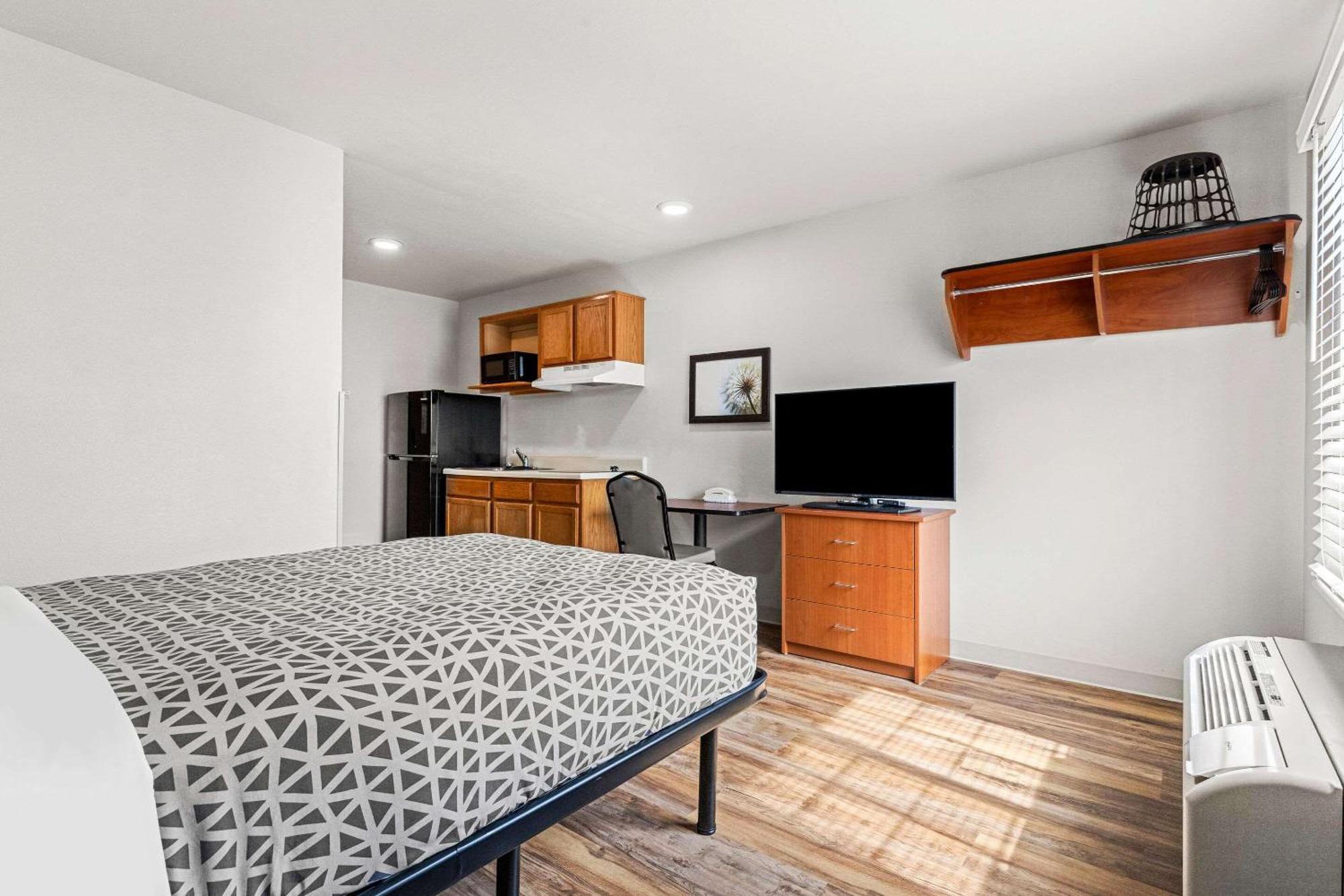 Woodspring Suites Tulsa Eksteriør billede
