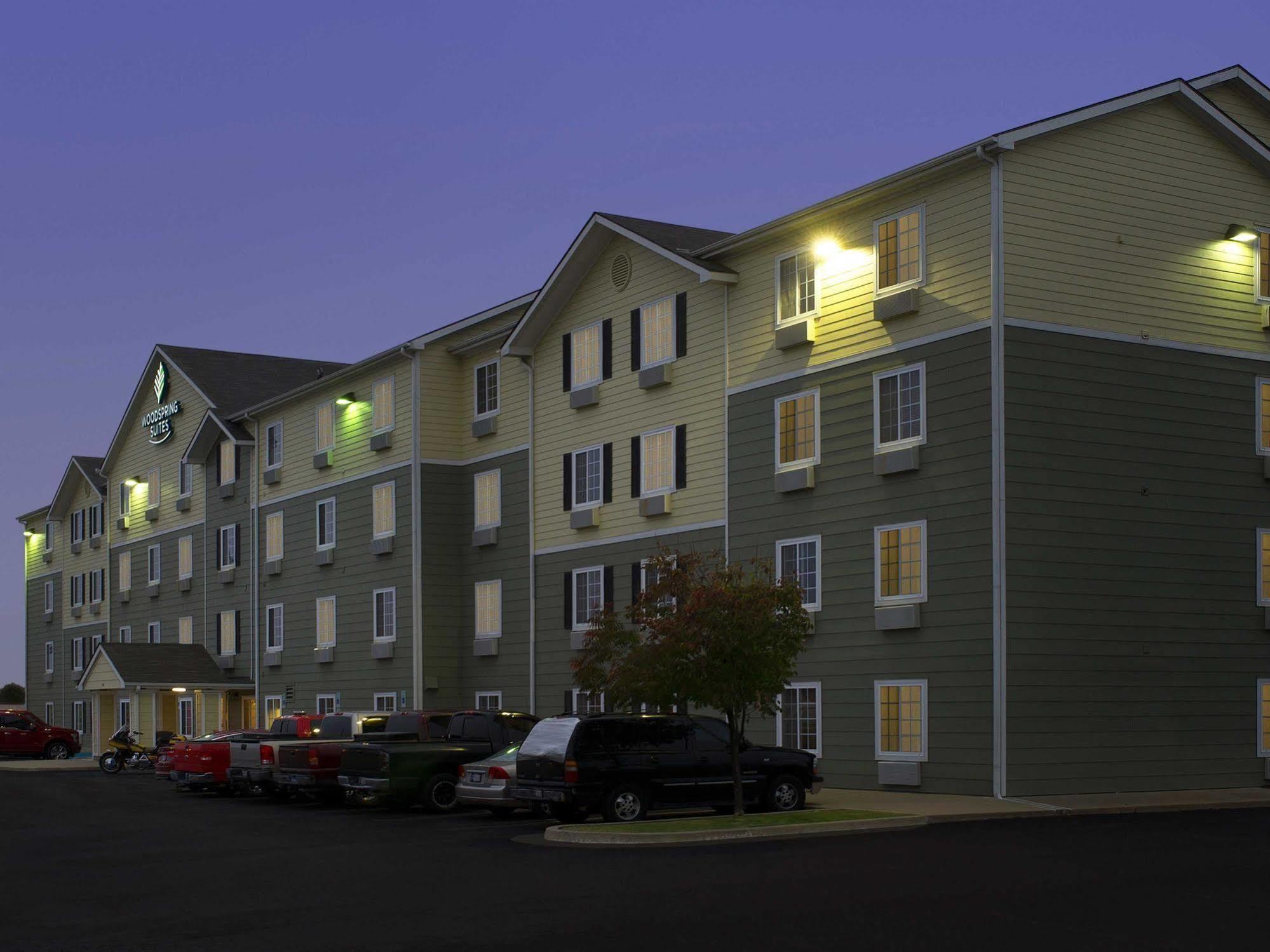 Woodspring Suites Tulsa Eksteriør billede