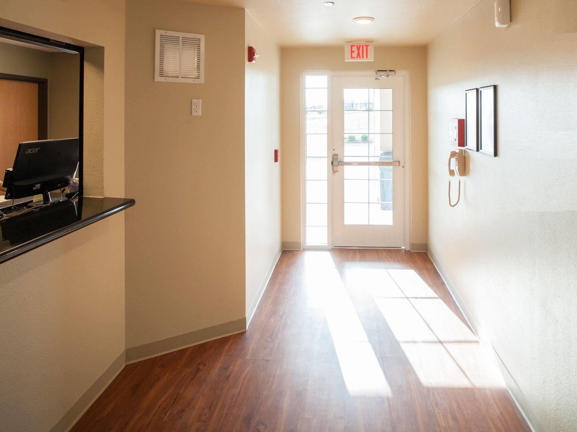Woodspring Suites Tulsa Eksteriør billede